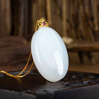 左氏珠宝 和田玉 18k镶嵌白玉蛋面吊坠精美百搭气质女款1839 15天内